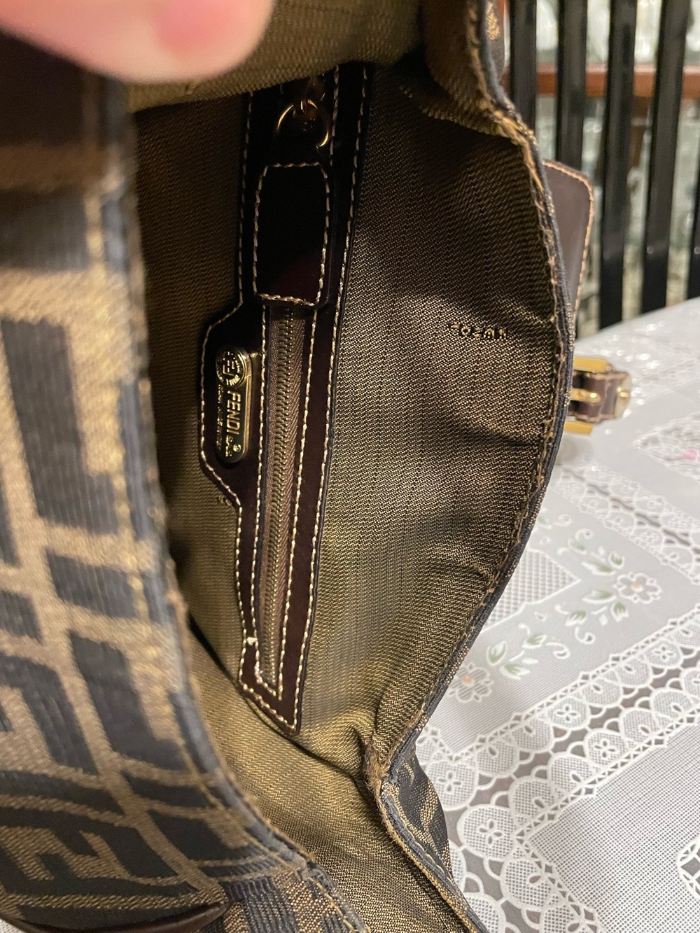 Authentic vintage FENDI BAG - Picture 12 of 12